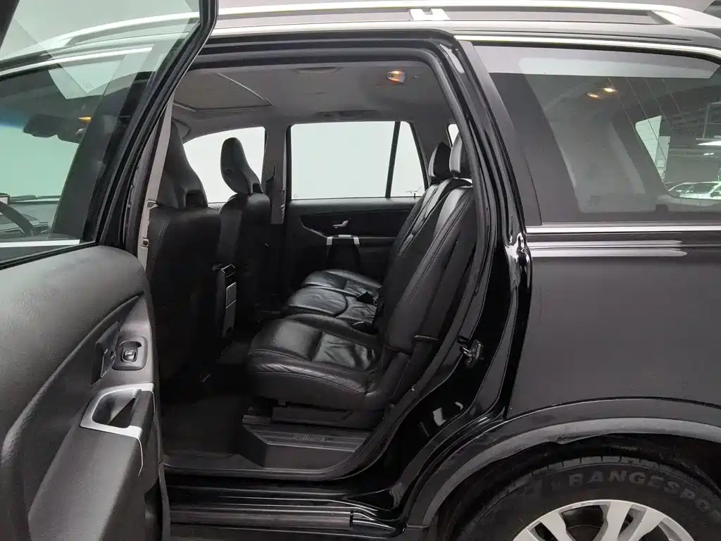 Volvo XC90 — миниатюра 15