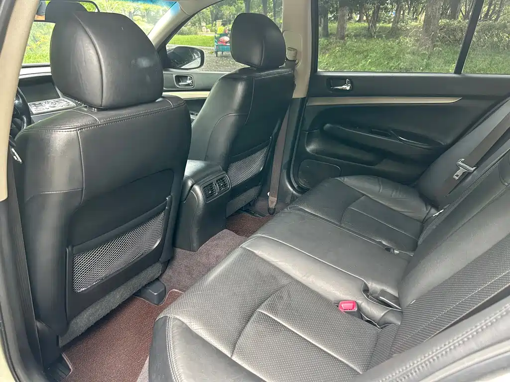 Infiniti G — миниатюра 7