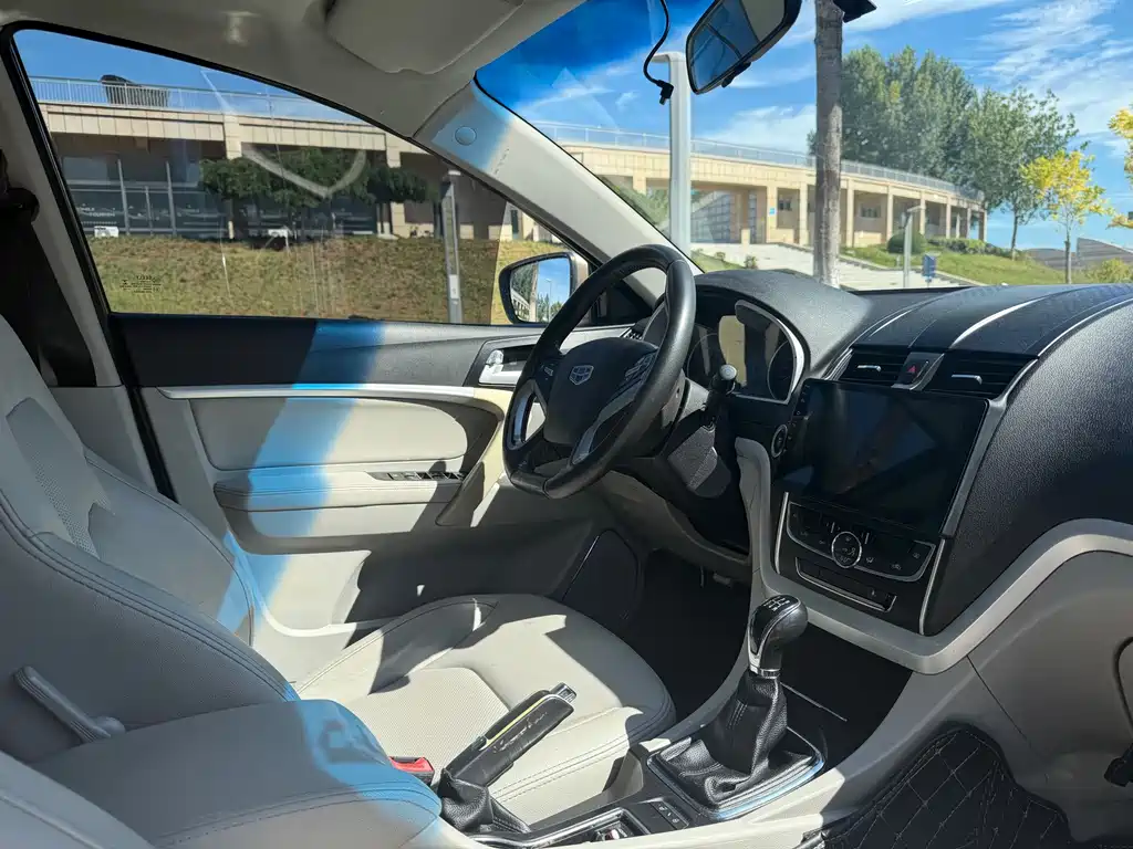 Geely Emgrand — миниатюра 7