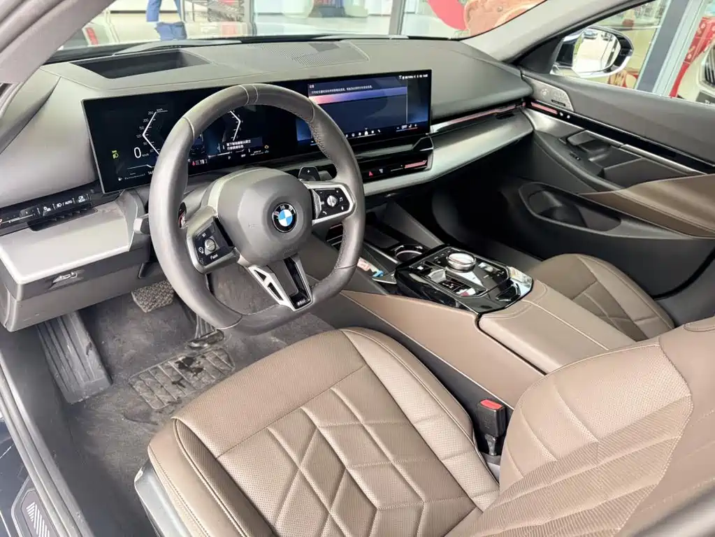 BMW 5 Series 5 2024 525Li M Sport