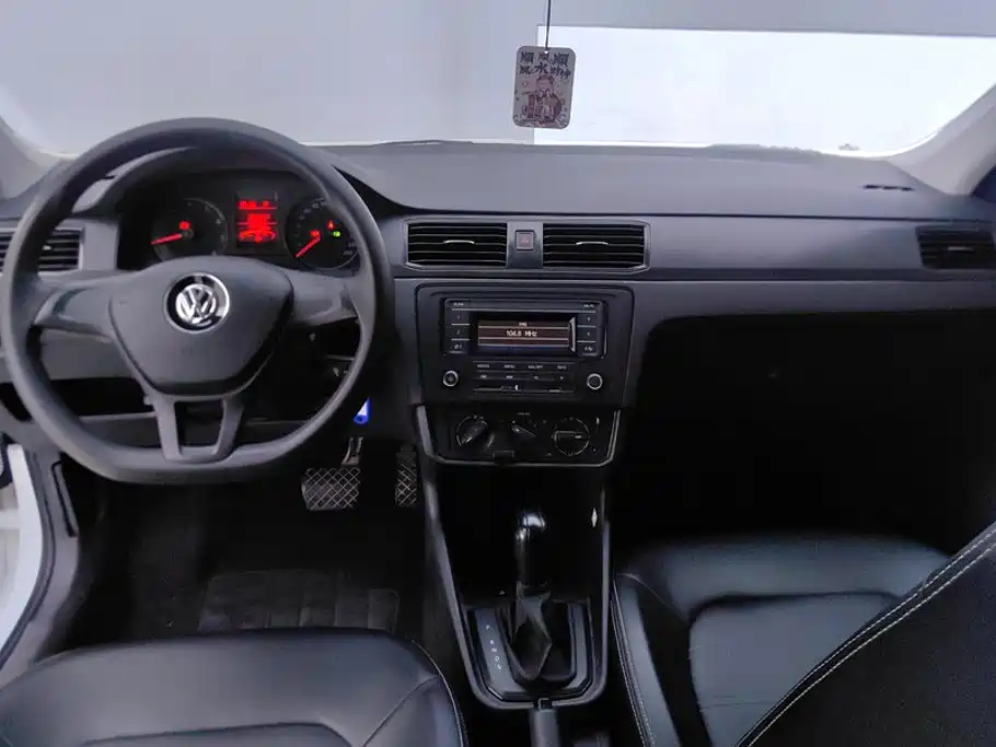 Volkswagen Santana — миниатюра 12