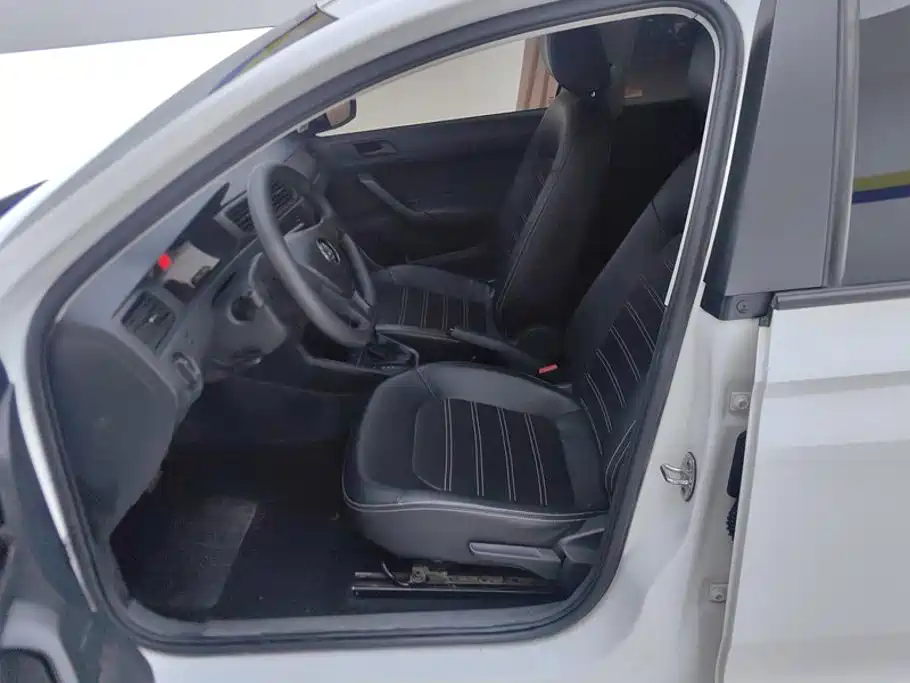 Volkswagen Santana — миниатюра 9