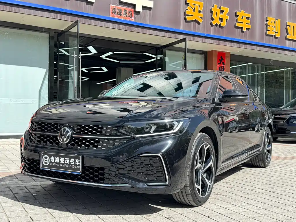 Volkswagen Passat 2025