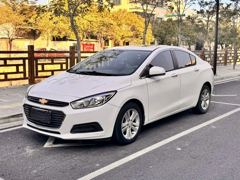 CHEVROLET CRUZE