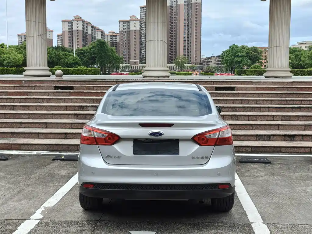 Ford Focus — миниатюра 11