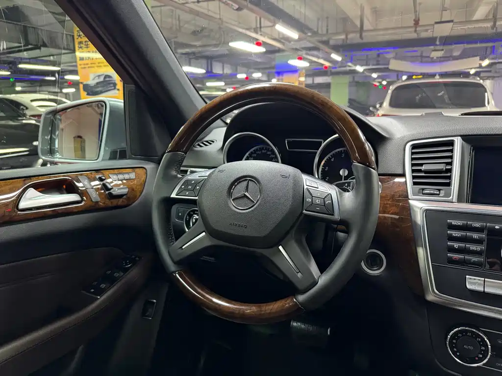 Mercedes-Benz M-Class — миниатюра 23