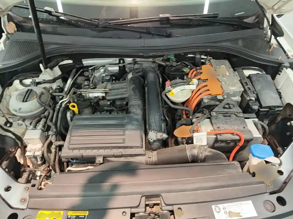 Volkswagen Tiguan L PHEV — миниатюра 20
