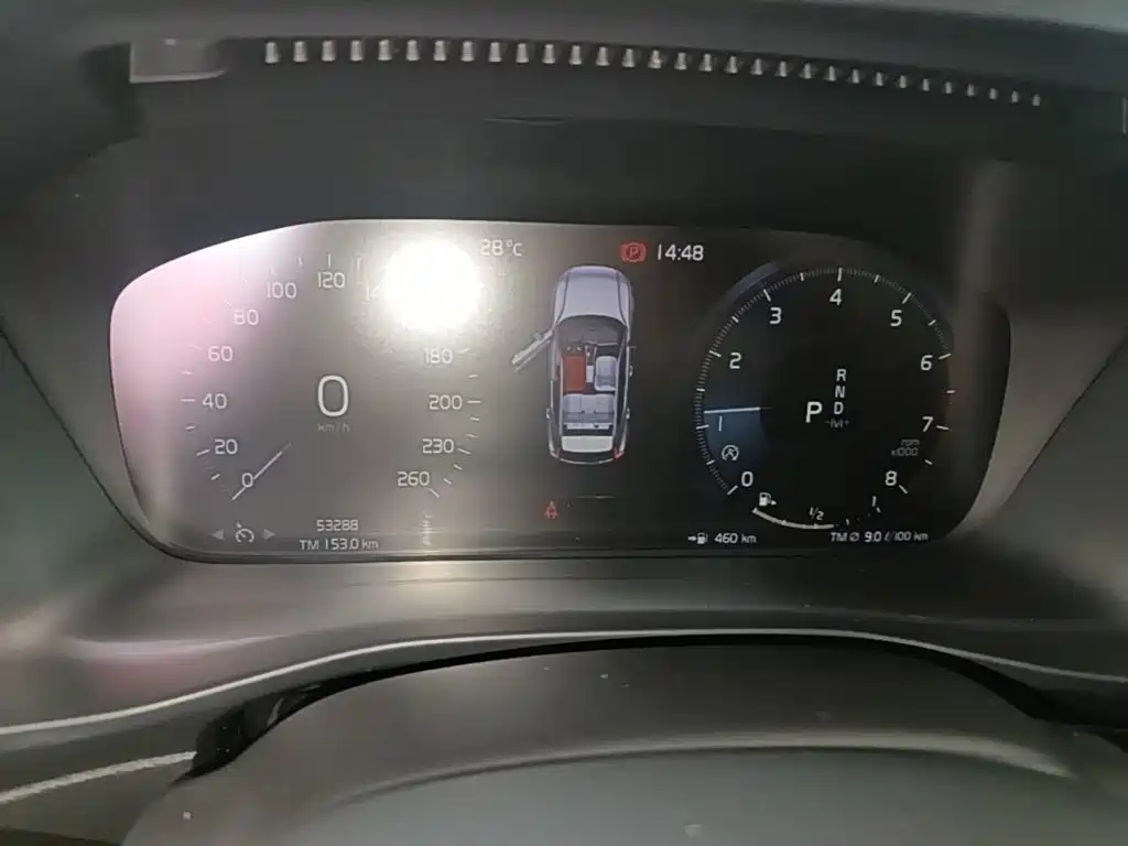 Volvo XC40 — миниатюра 12