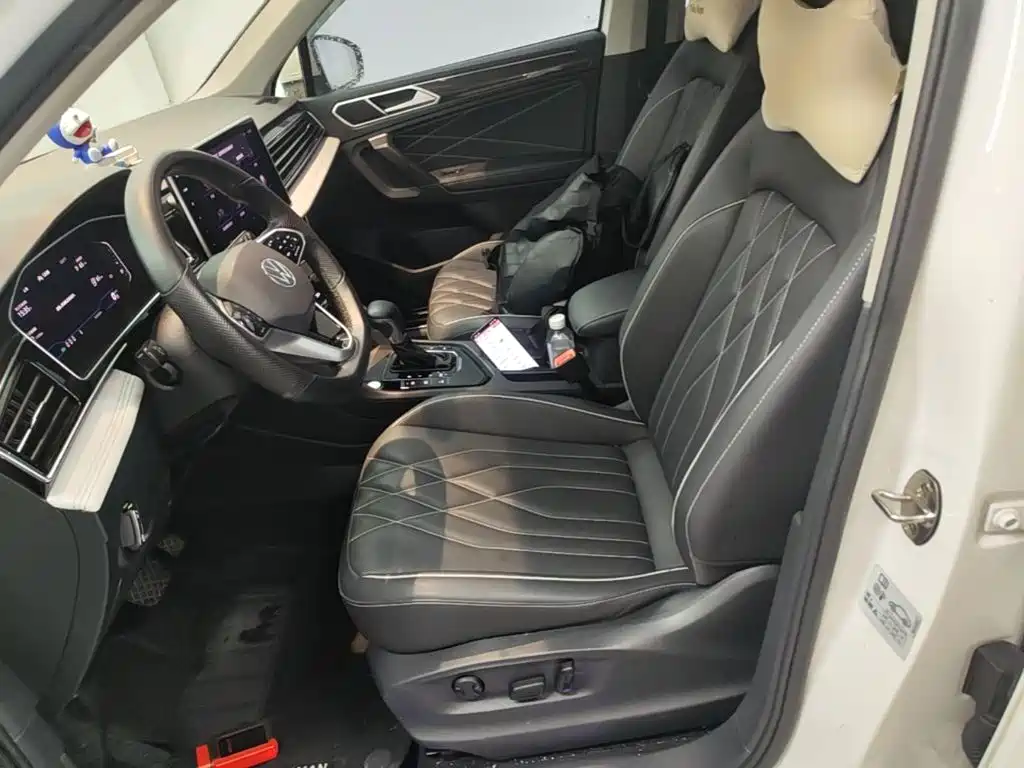 Volkswagen Tiguan L PHEV — миниатюра 15