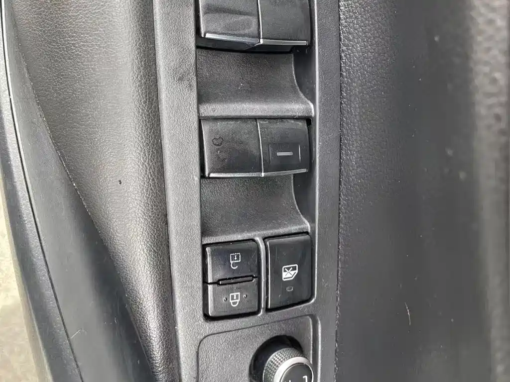 Toyota Corolla — миниатюра 12