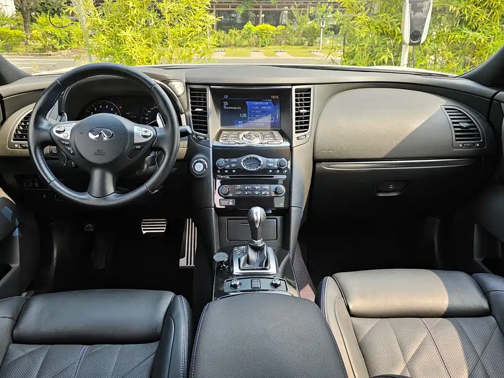 Infiniti QX70 — миниатюра 5