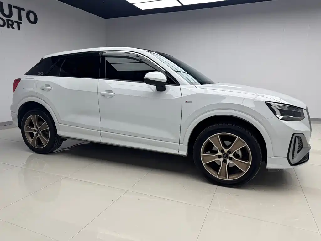 Audi Q2L — миниатюра 3