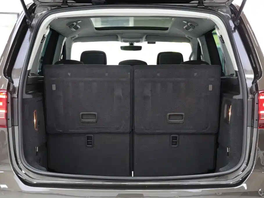 Volkswagen Sharan — миниатюра 24