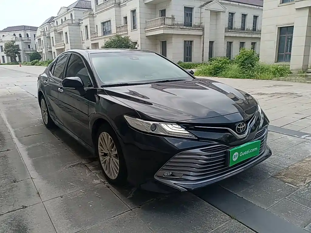 Toyota Camry — миниатюра 4