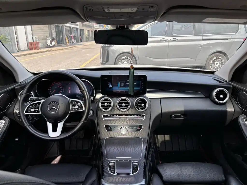 Mercedes-Benz C-Class (Import) — миниатюра 10