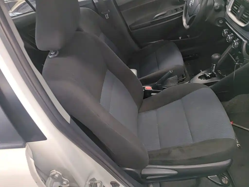 Toyota Yaris L — миниатюра 25