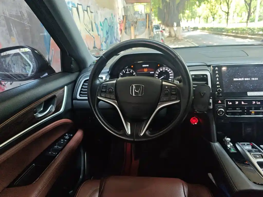 Honda UR-V — миниатюра 6