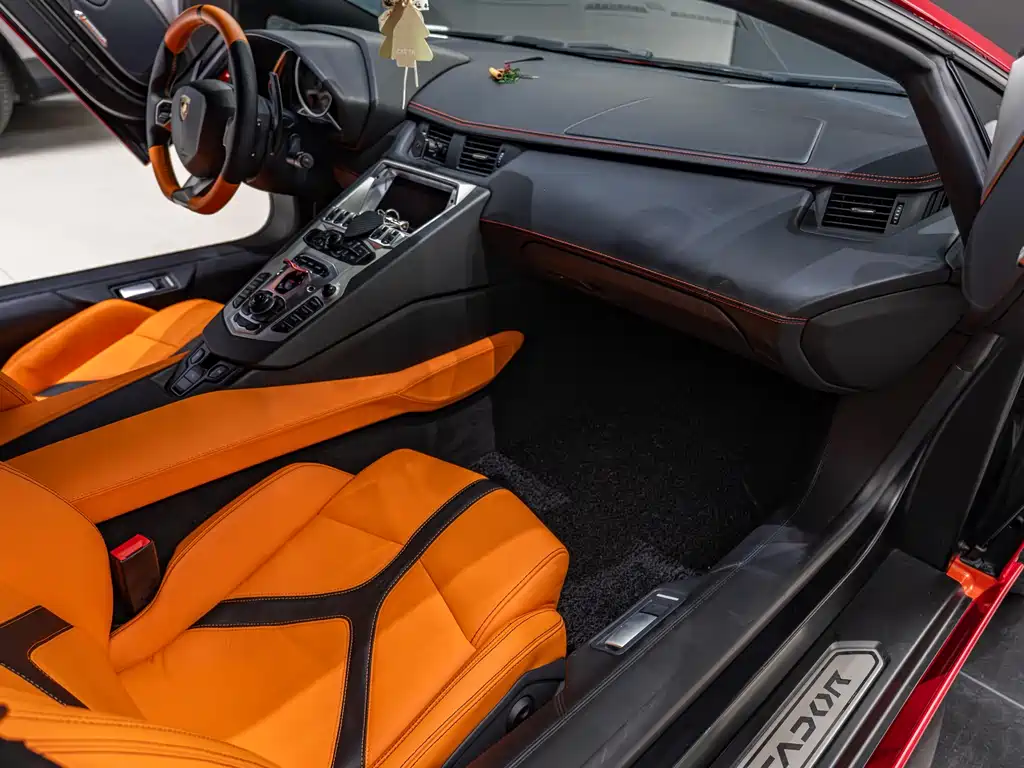 Lamborghini Aventador 2011 LP 700-4