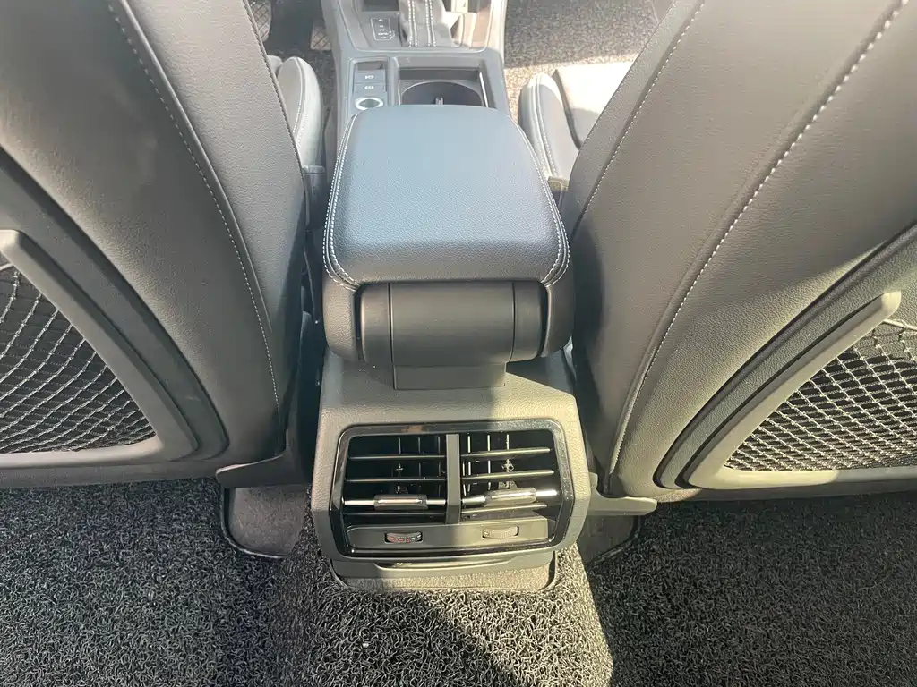 Audi Q3 — миниатюра 10