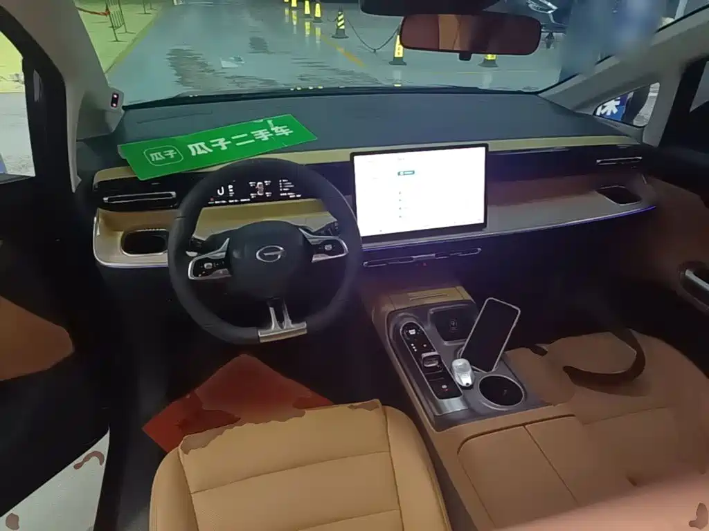 GAC Motor Trumpchi E8 PHEV — миниатюра 10