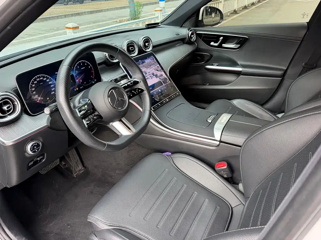 Mercedes-Benz C-Class — миниатюра 5