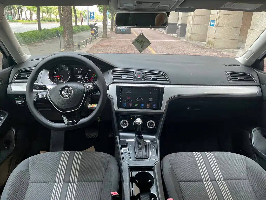 Volkswagen Lamando — миниатюра 3