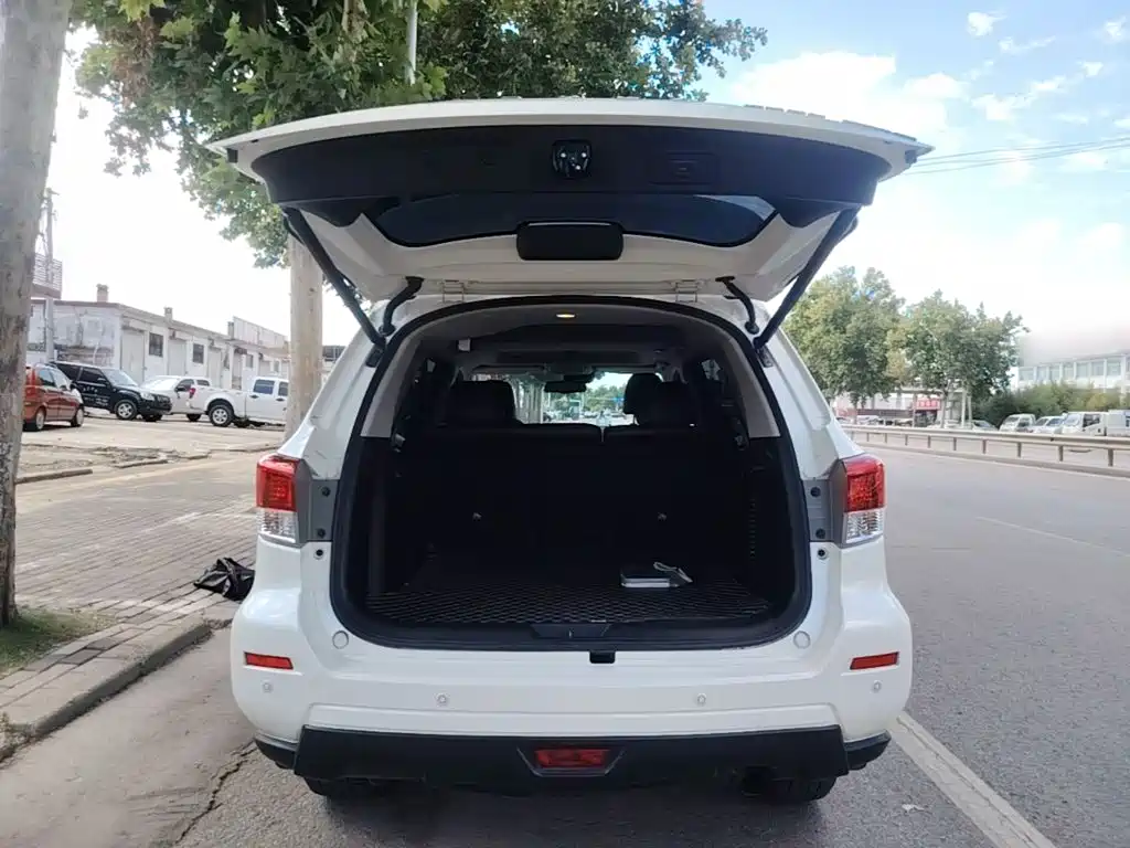 Nissan Terra — миниатюра 19