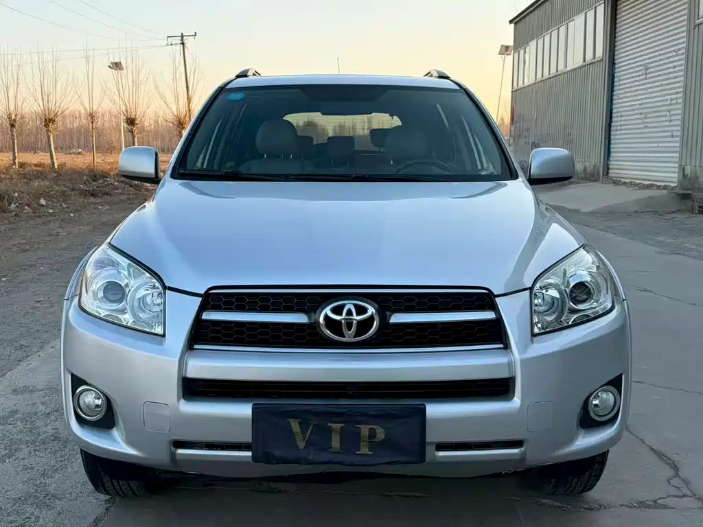 Toyota RAV4 — миниатюра 2