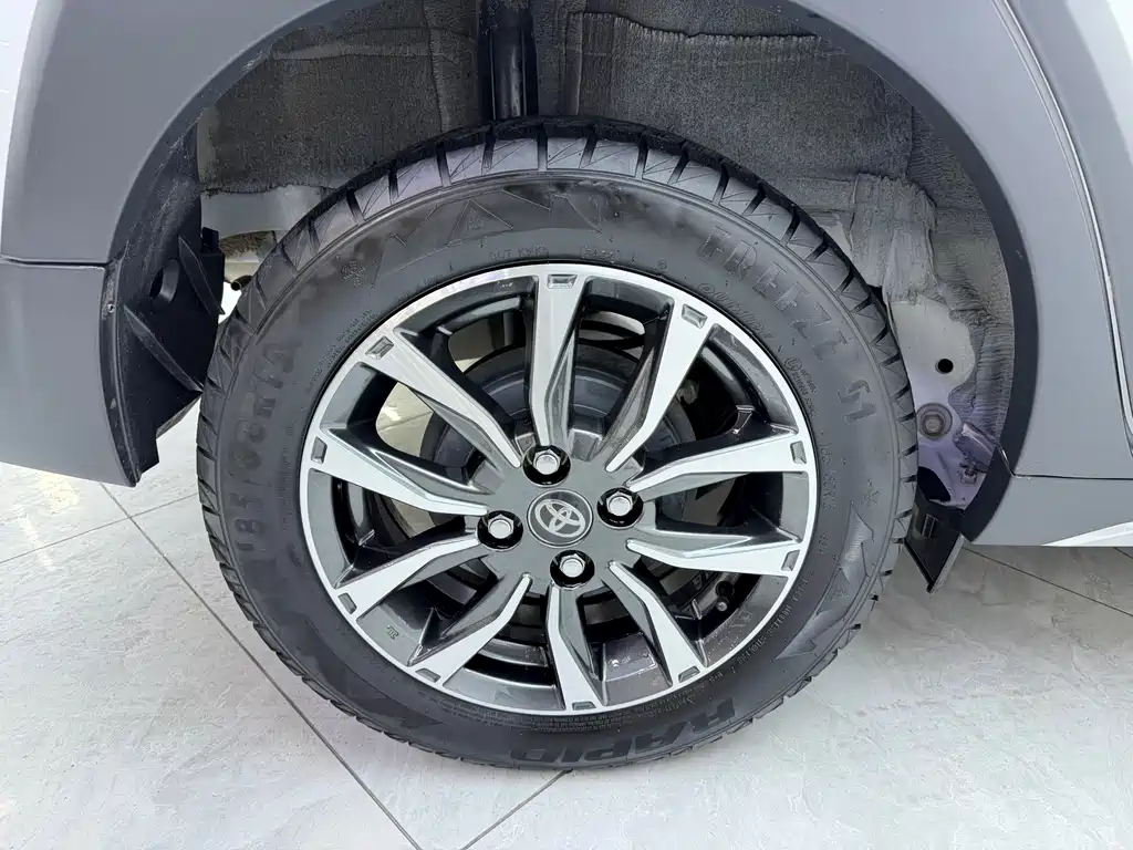 Toyota Yaris L — миниатюра 19