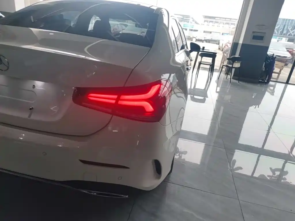 Mercedes-Benz A-Class — миниатюра 8