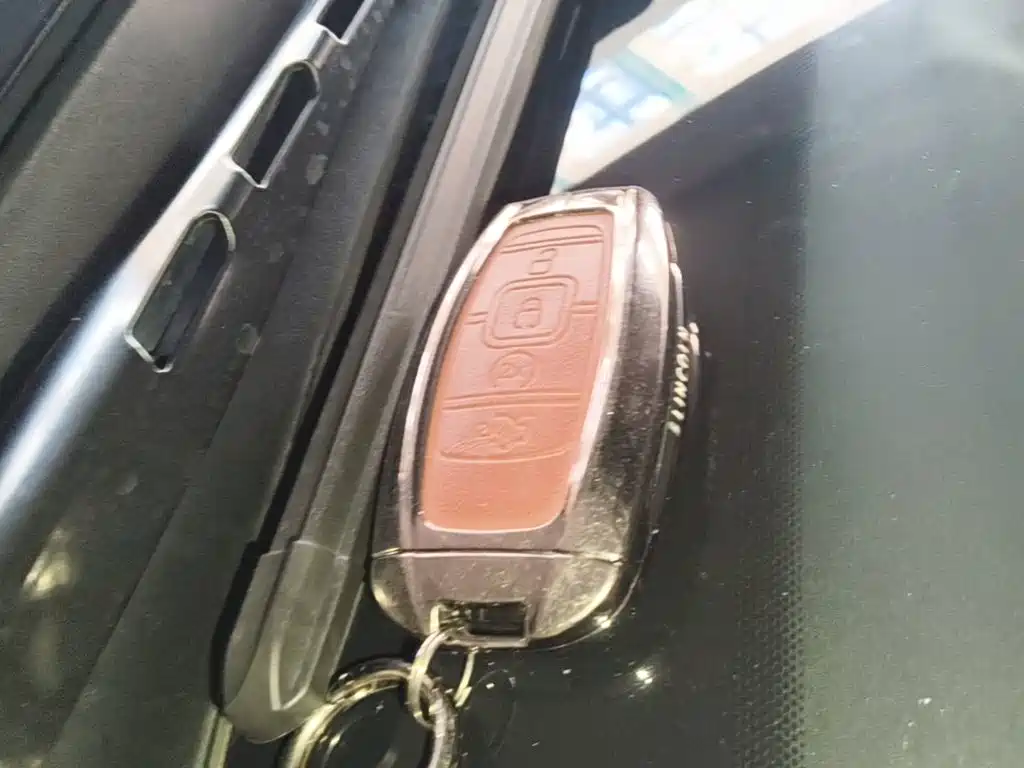 Lincoln Continental — миниатюра 9