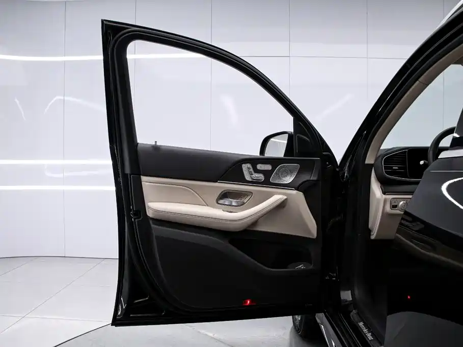 Mercedes-Benz GLE (Import) — миниатюра 15