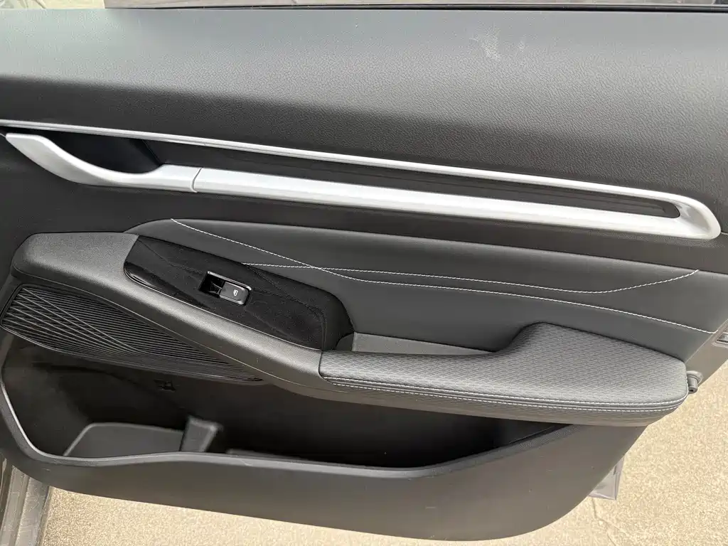 Geely Emgrand — миниатюра 12