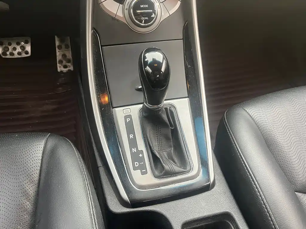 Hyundai Elantra Langdong — миниатюра 15