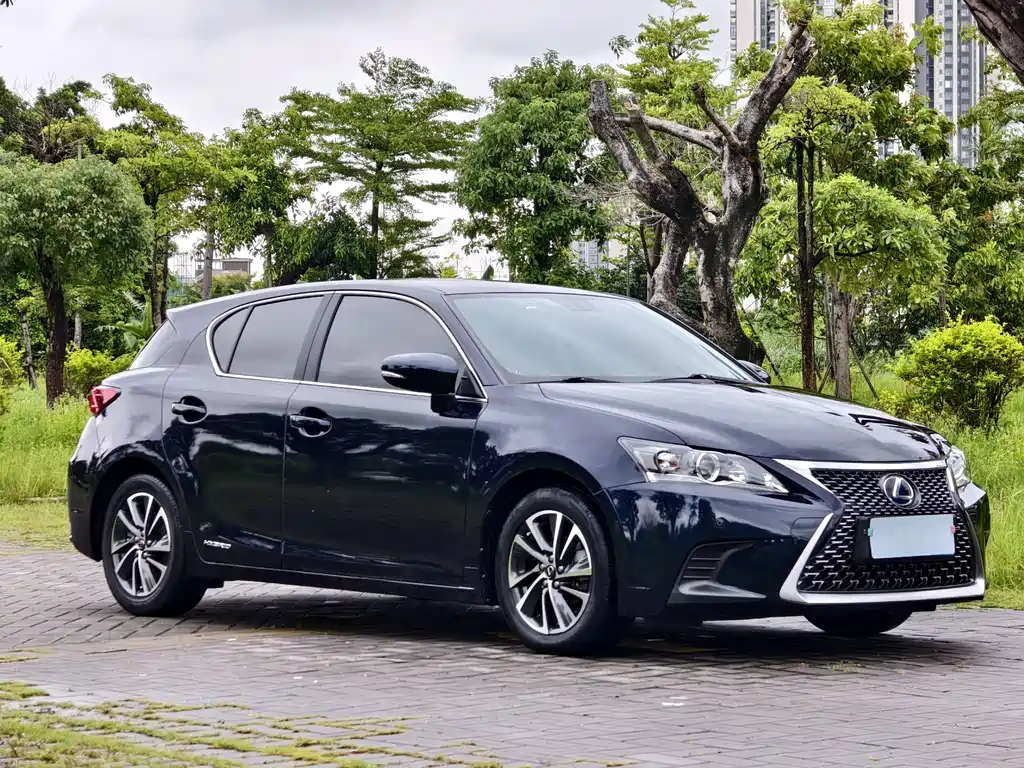 Lexus CT — миниатюра 3