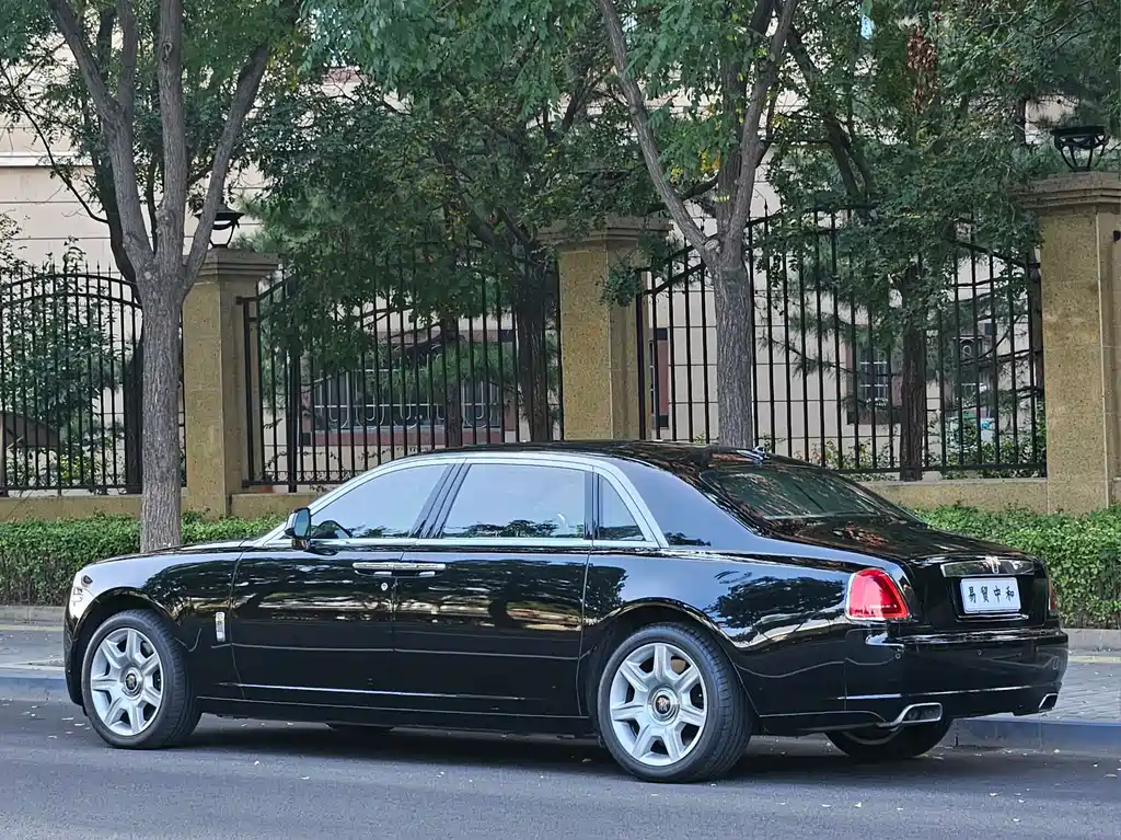 Rolls-Royce Ghost — миниатюра 3