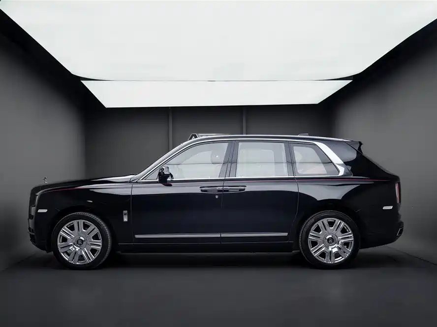 Rolls-Royce Cullinan 2018 мест