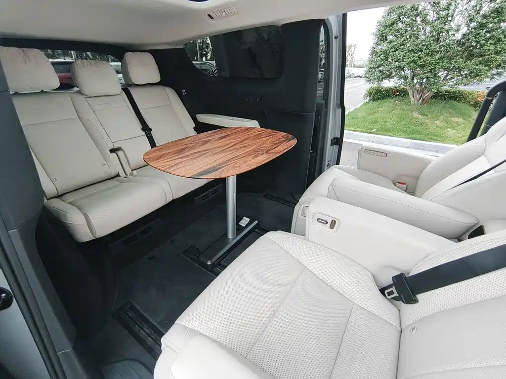 Li Auto Li MEGA — миниатюра 15