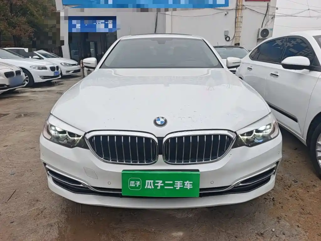 BMW 5 Series — миниатюра 3