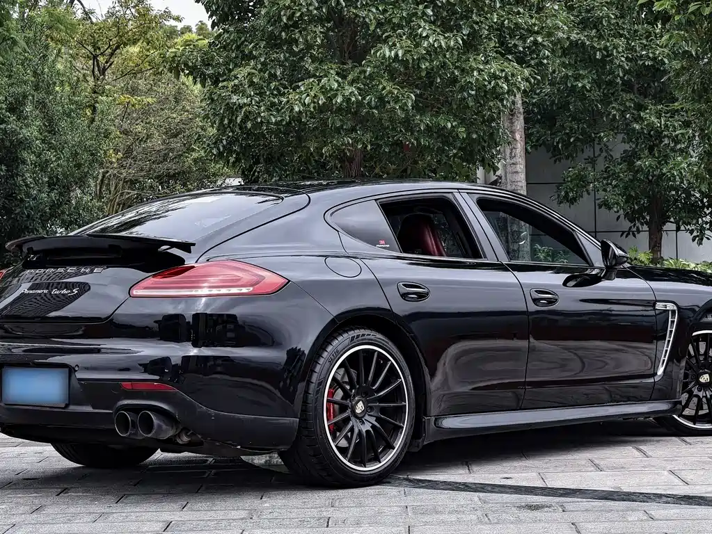 Porsche Panamera 2010 Panamera Turbo 4.8T