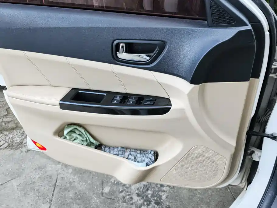 Changan Eado — миниатюра 7