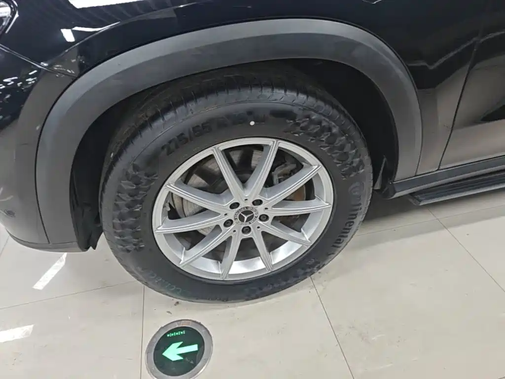 Mercedes-Benz GLE (Import) — миниатюра 23