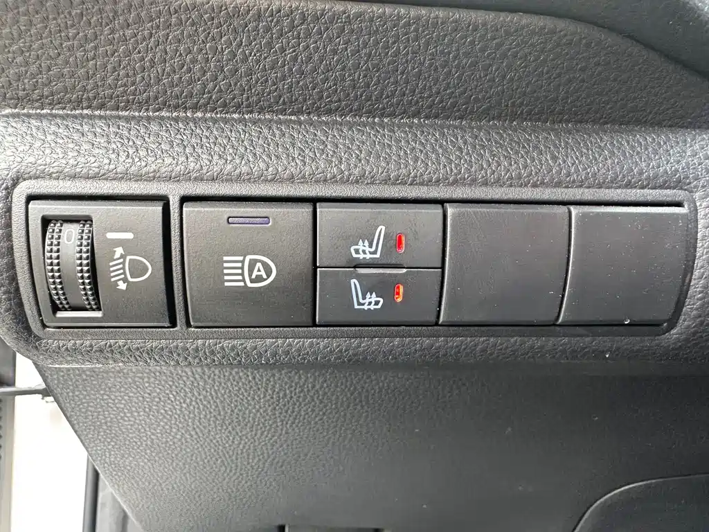 Toyota Corolla — миниатюра 11