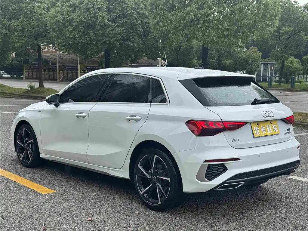 Audi A3 2021 Sportback 35 TFSI Fashion Sport