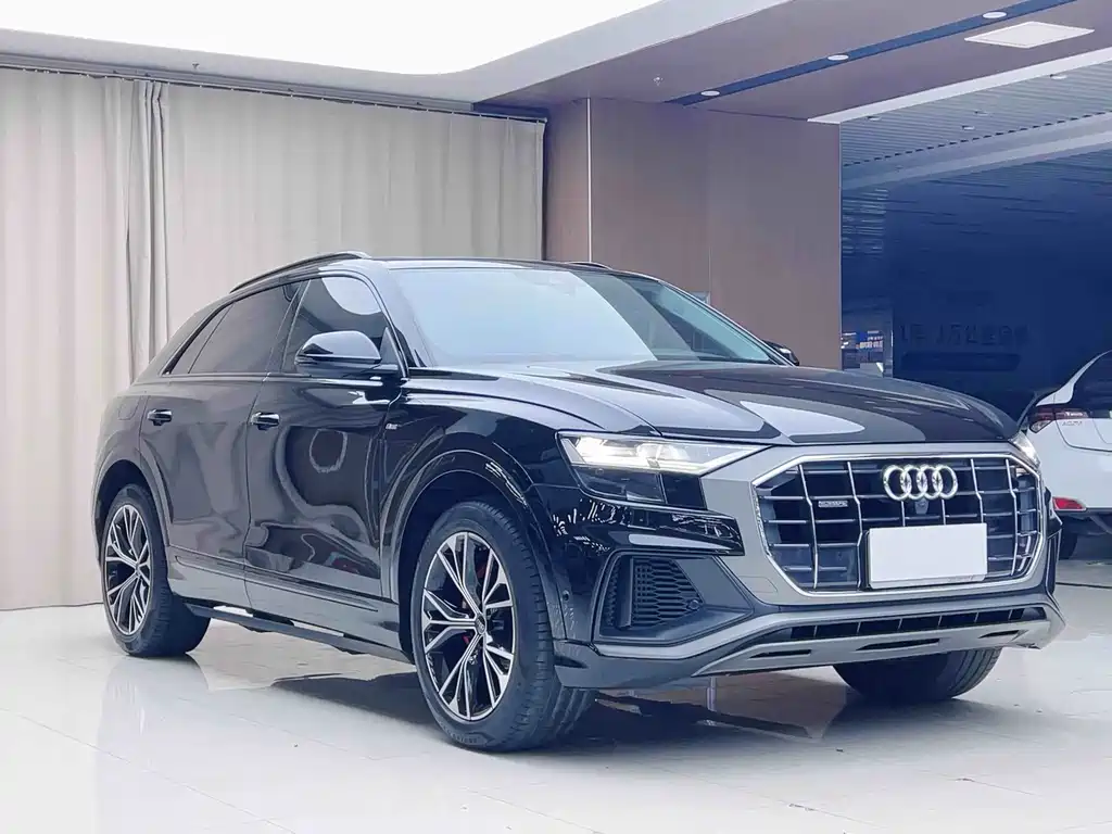 Audi Q8 2021 55 TFSI Luxury