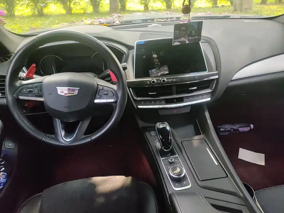 Cadillac CT5 — миниатюра 3