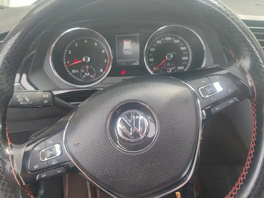 Volkswagen Tiguan L — миниатюра 15