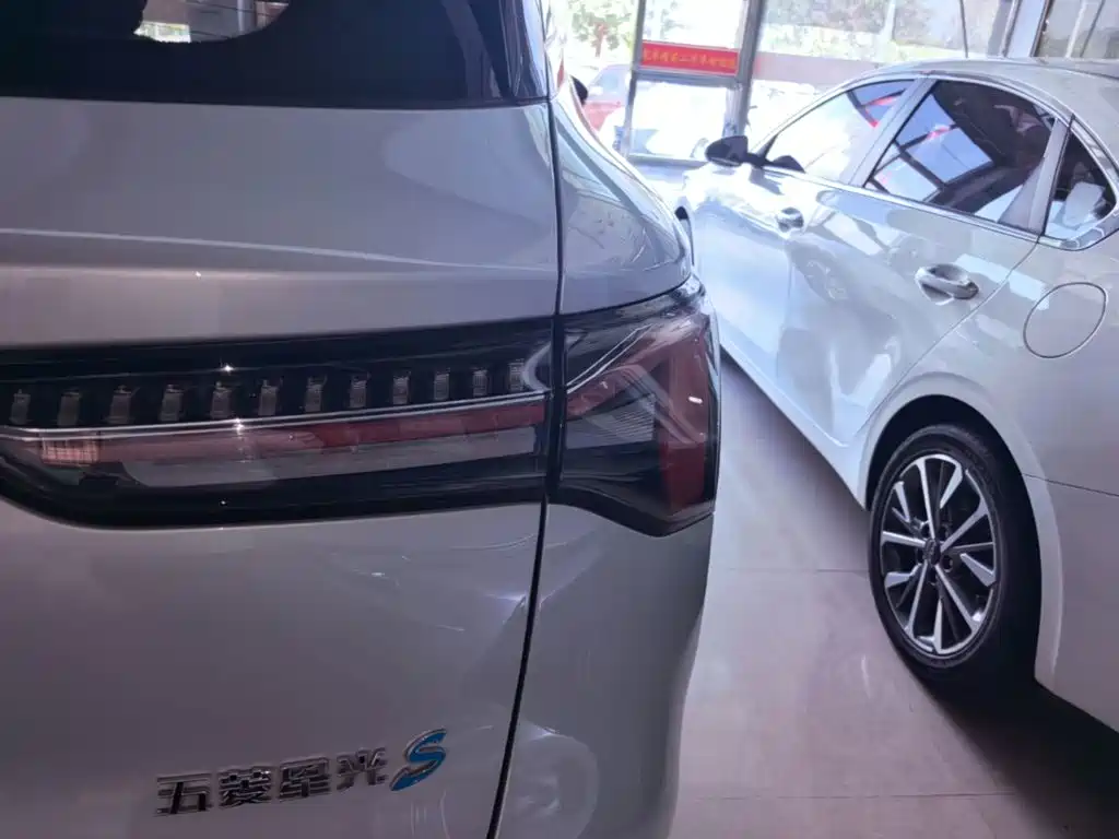 Wuling Xingguang S — миниатюра 8
