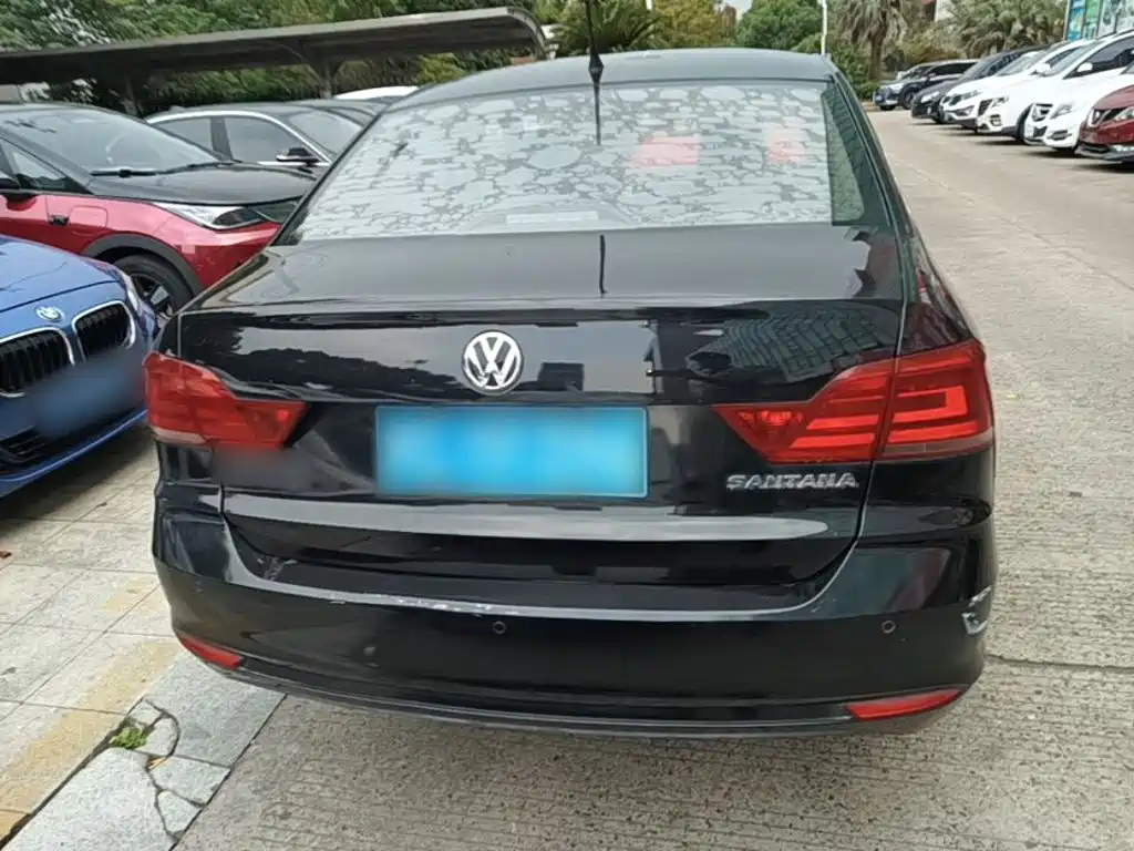 Volkswagen Santana — миниатюра 6