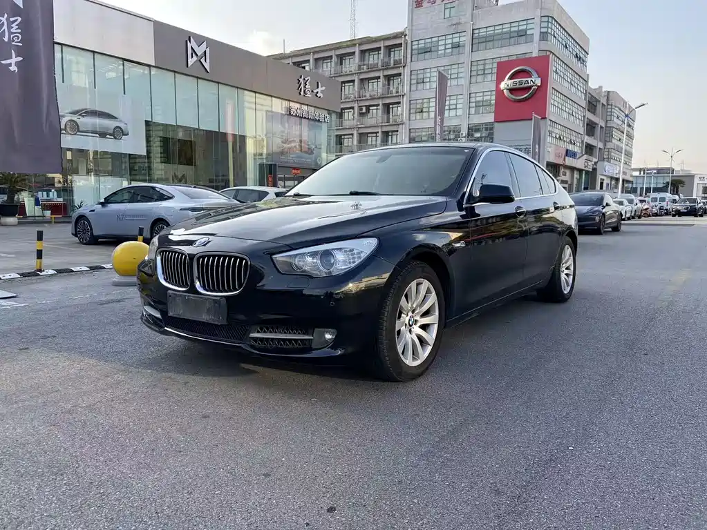 BMW 5 Series GT 2011